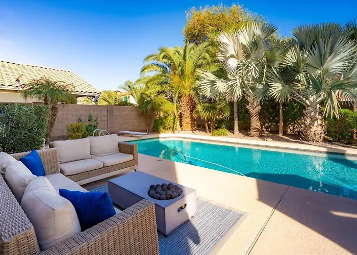 Holiday home Resort-style Oasis With Heated Pool