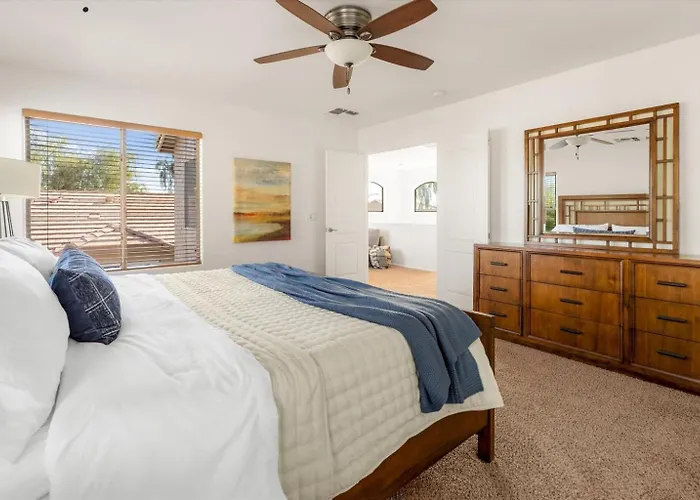 Resort-style Oasis With Heated Pool Holiday home Goodyear