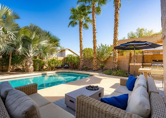 Holiday home Resort-style Oasis With Heated Pool *